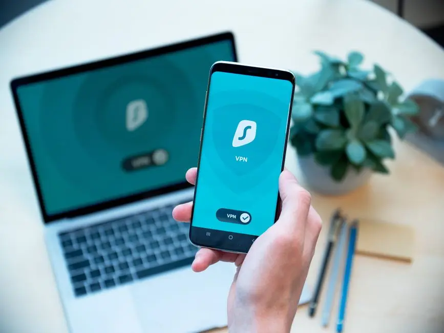 pengaturan aplikasi dan izin privasi pada smartphone